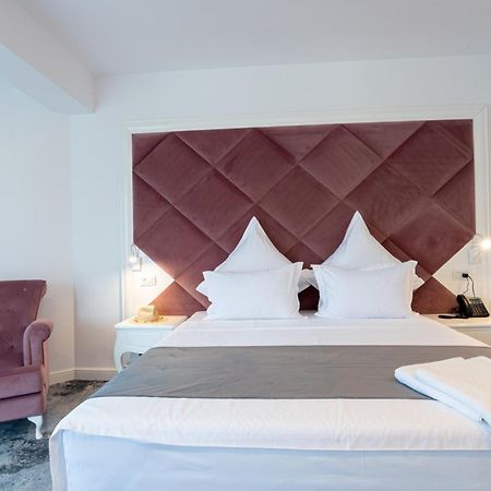 Hotel DNH Năvodari Buitenkant foto