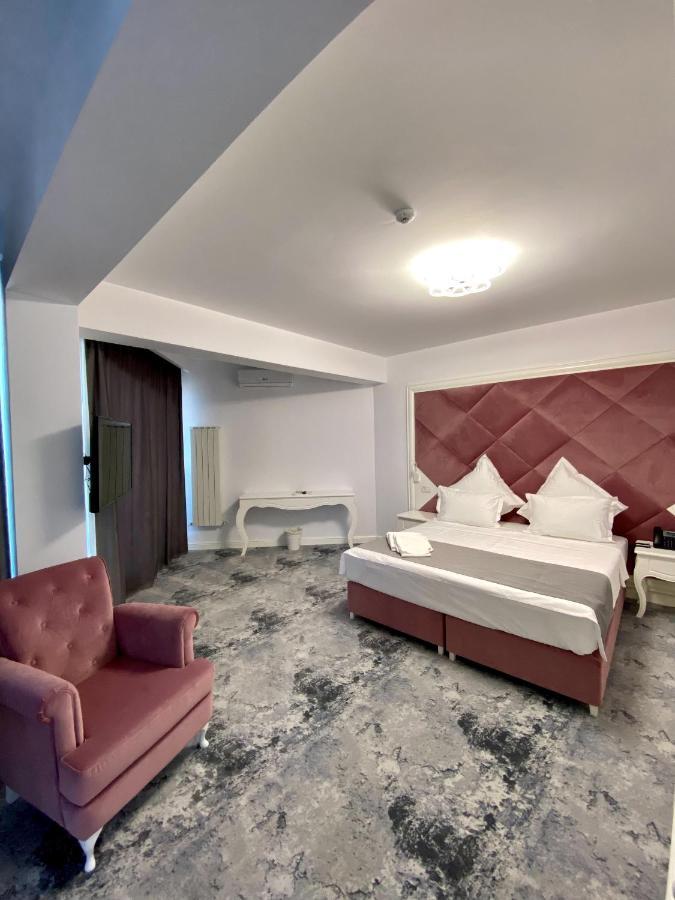Hotel DNH Năvodari Buitenkant foto